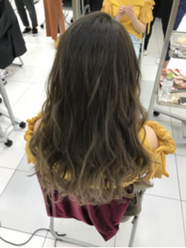 グラデーションカラーでグレージュ系に！！_20180802_4